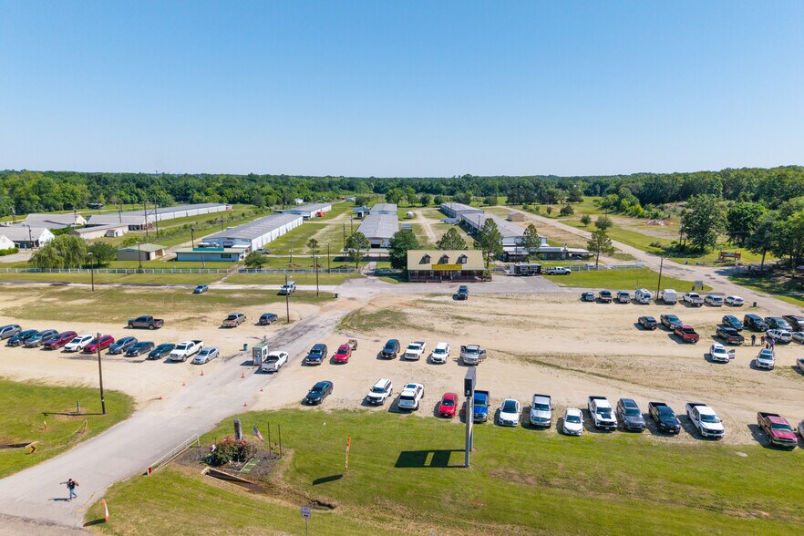 More Photos Of 542 E Dallas St, Canton Warehouse For Sale