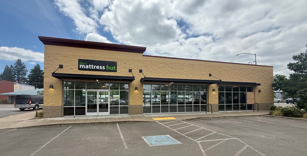 More Photos Of 2157 W 11th Ave, Eugene Freestanding For Lease