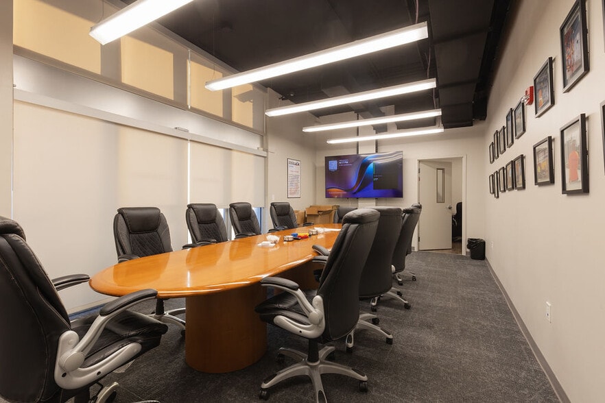 More Photos Of 7282 Plantation Rd, Pensacola Unknown For Lease