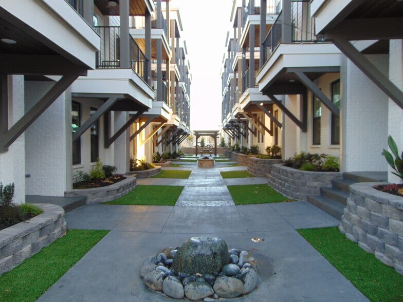 More Photos Of 512 E Mobile St, Florence Apartments For Sale