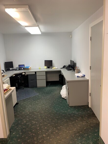 More Photos Of 111 Carleton Ave, Islip Terrace Medical For Lease