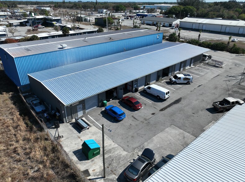 More Photos Of 408-412 Farmers Market Rd, Fort Pierce Warehouse For Lease