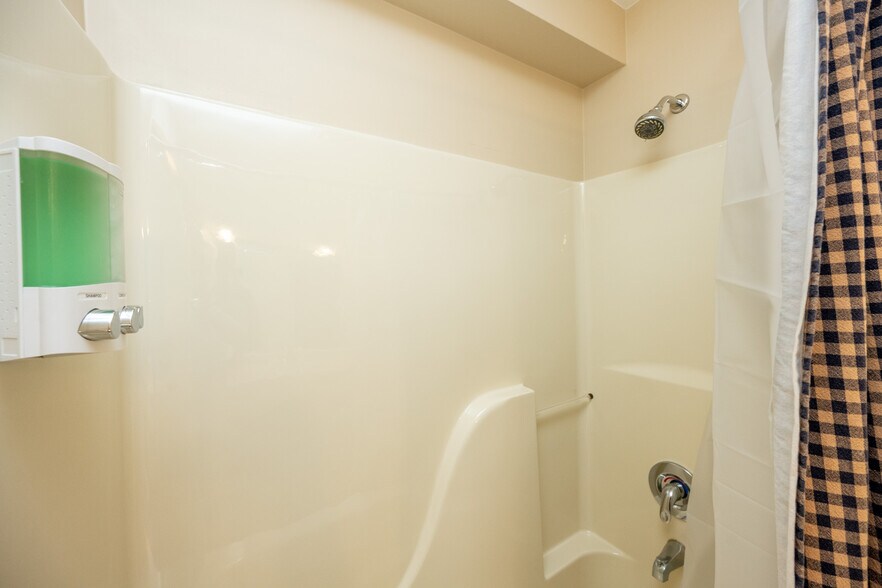 More Photos Of 17848 Garrett Hwy, Oakland Apartments For Sale