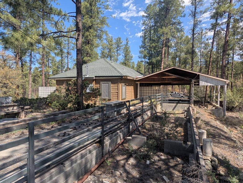 More Photos Of 101 Marapai Rd, Prescott Specialty For Sale