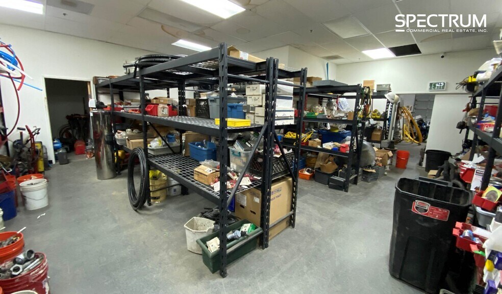 More Photos Of 8000 Wheatland Ave, Sun Valley Manufacturing For Lease