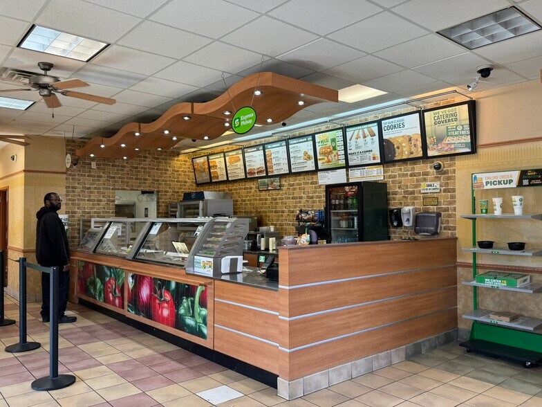 More Photos Of 2253 S Grand Blvd, Saint Louis Freestanding For Lease