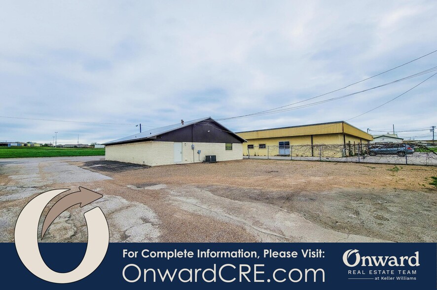 More Photos Of 407 Lake Air Dr, Waco Storefront Retail Office For Sale