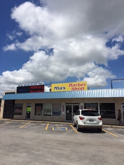 More Photos Of 2212-2220 NW Fort Sill Blvd, Lawton Storefront Retail Office For Lease