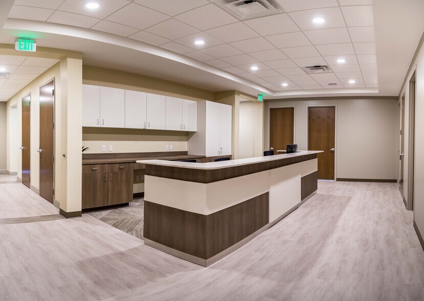 More Photos Of 470 Malabar Rd SE, Palm Bay Medical For Sale