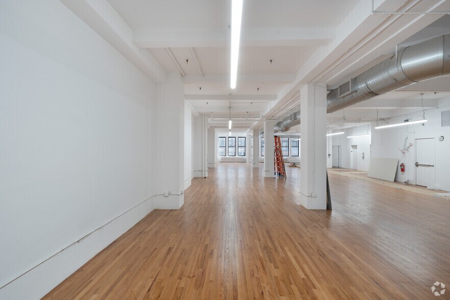 More Photos Of 10 E 38th St, New York Loft Creative Space For Lease