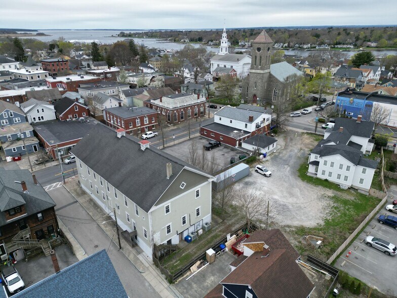 More Photos Of 28 Market St, Warren Theater Concert Hall For Lease