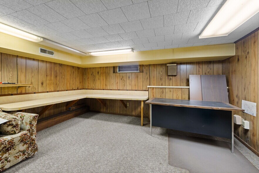 More Photos Of 521 N Derr Dr, Lewisburg Office Residential For Sale