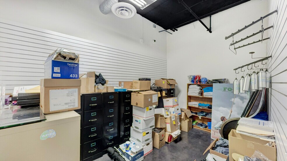 More Photos Of 5 Longevity Dr, Henderson Light Manufacturing For Sale