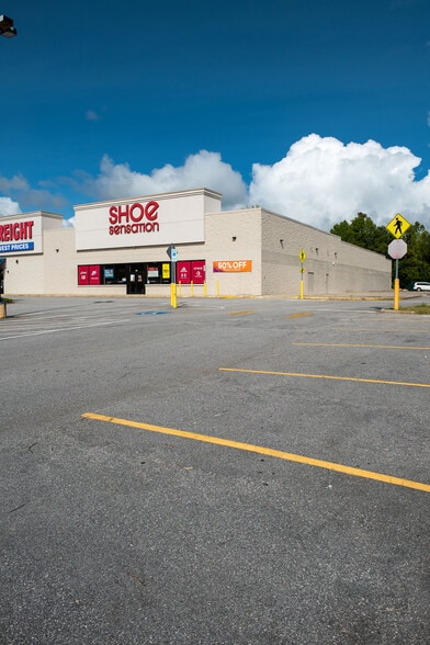 More Photos Of 358-480 Us-70 Hwy, Marion Unknown For Lease