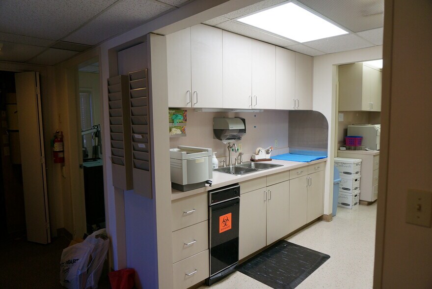 More Photos Of 3505 Behrman Pl, New Orleans Office For Sale