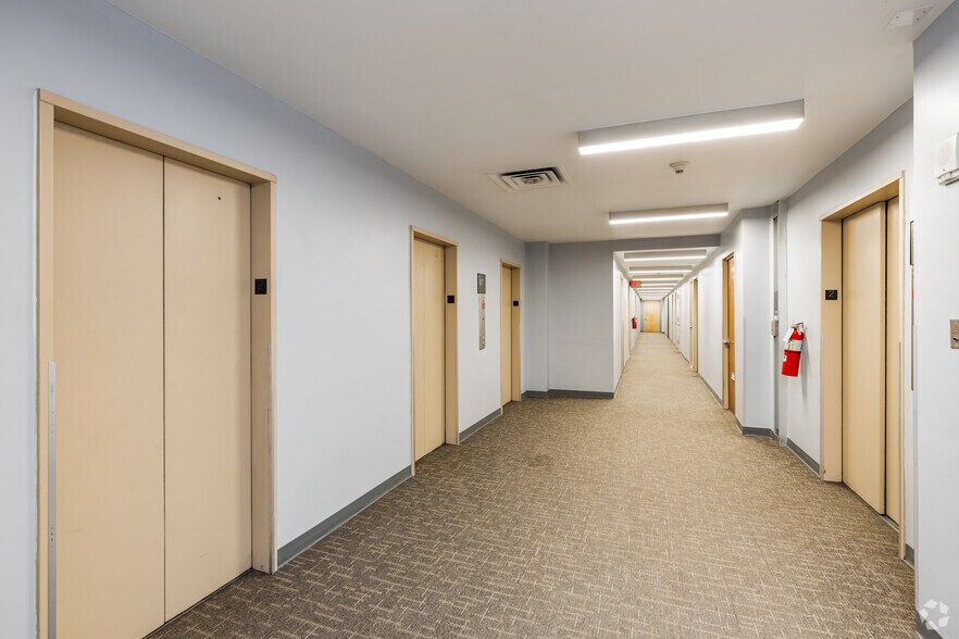 More Photos Of 320 Fort Duquesne Blvd, Pittsburgh Apartments For Sale