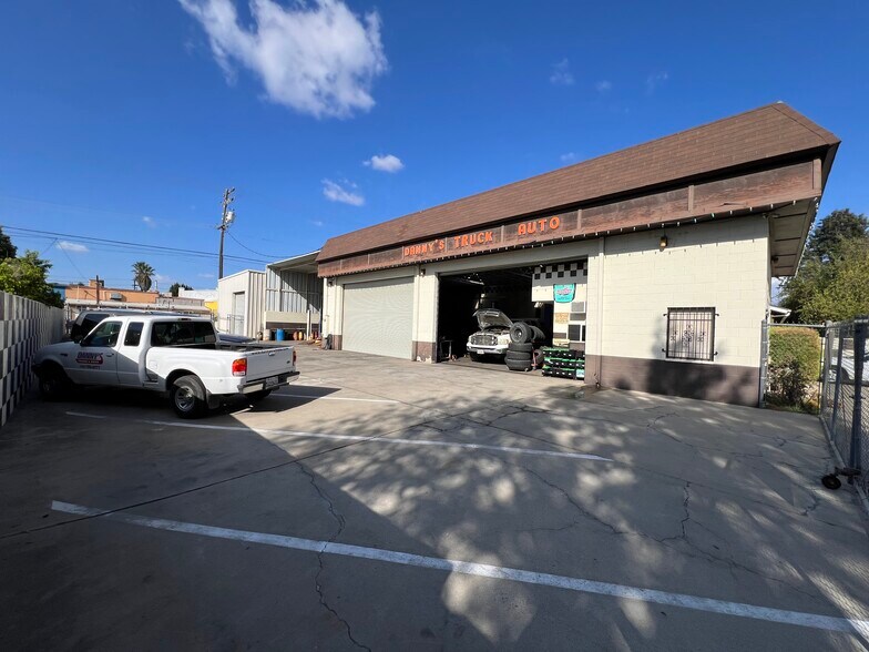 More Photos Of 729 D St, Ramona Auto Repair For Sale