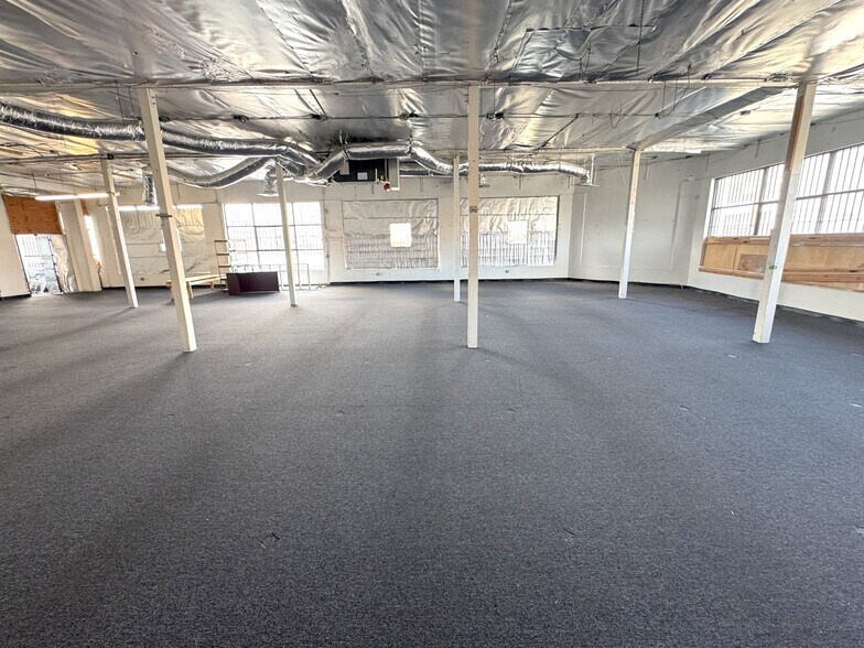 More Photos Of 600-602 E 12th St, Los Angeles Warehouse For Lease