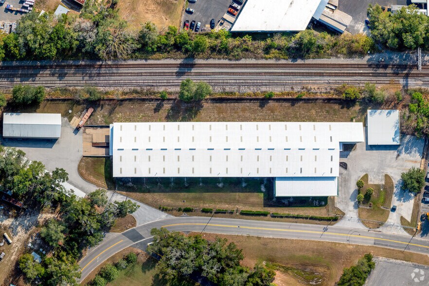 More Photos Of 1056 NE 16th St, Ocala Industrial For Lease