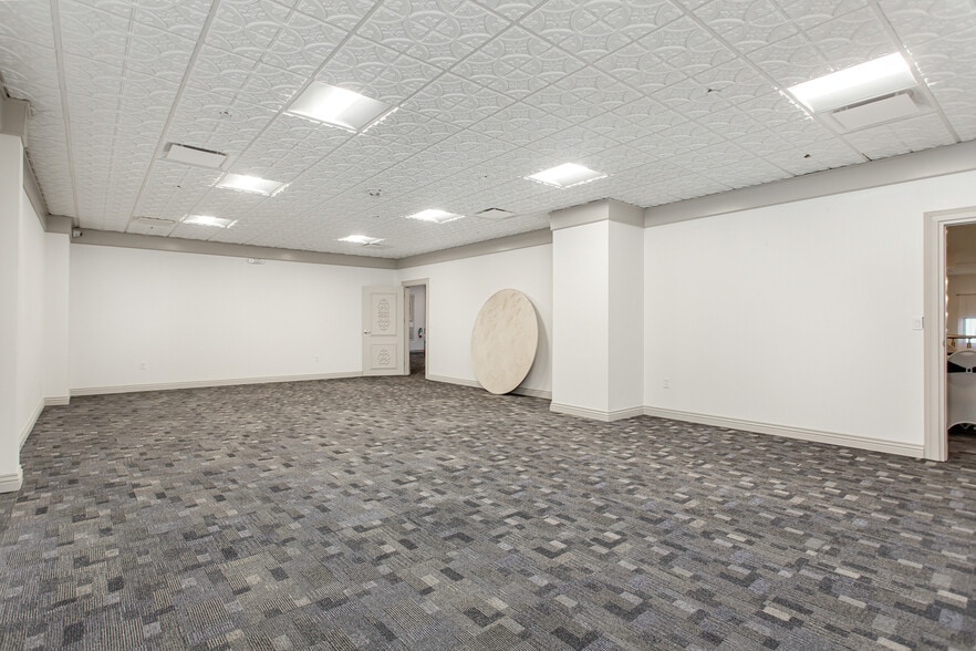 More Photos Of 10841 Composite Dr, Dallas Lodge Meeting Hall For Sale