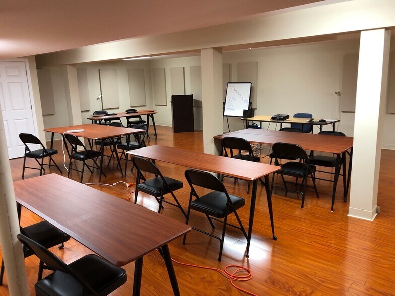 More Photos Of 360 Route 101, Bedford Medical For Lease