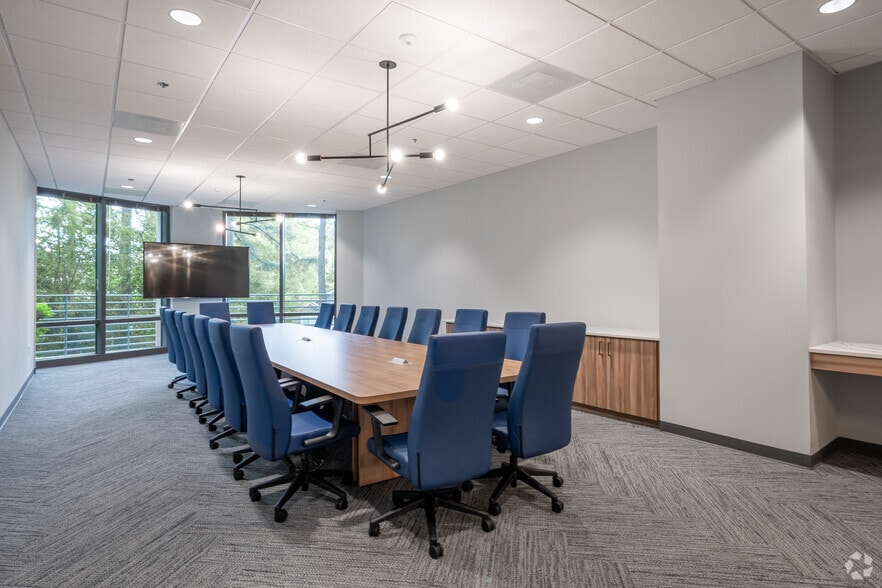 More Photos Of 1300 Parkwood Cir SE, Atlanta Office For Lease