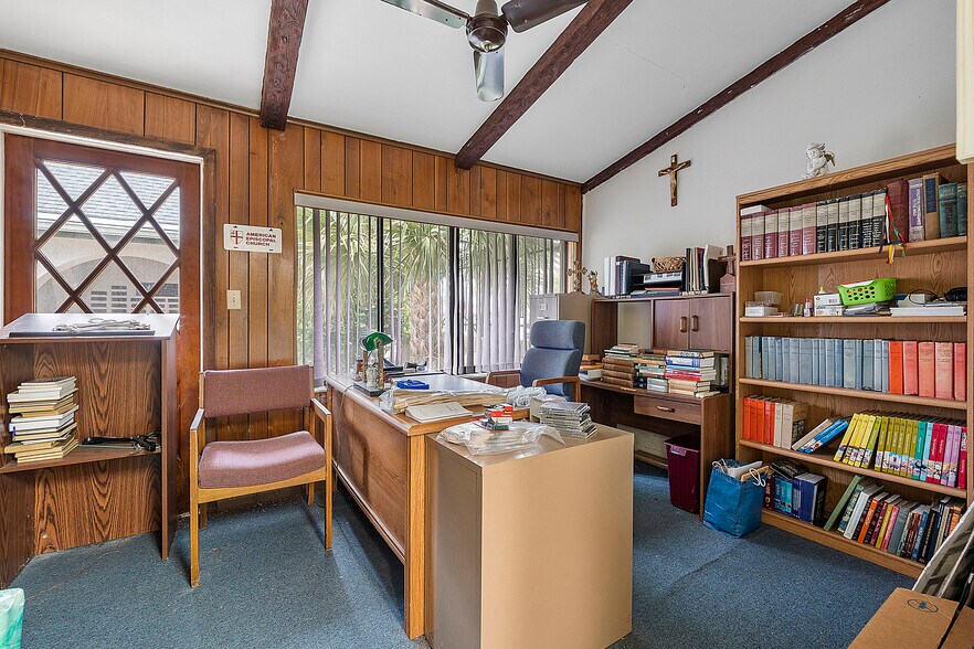 More Photos Of 1416 SE 2nd Ter, Deerfield Beach Religious Facility For Sale