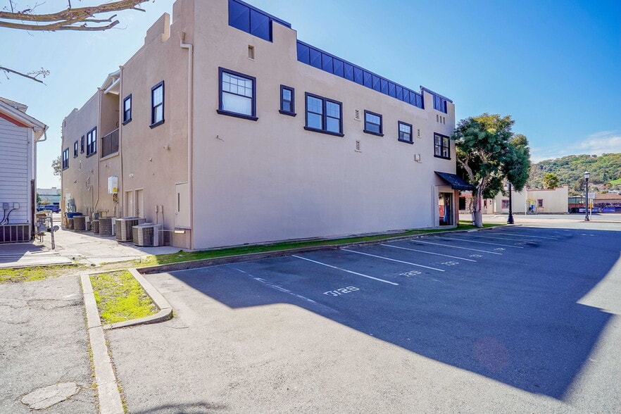 More Photos Of 411-413 Ferry St, Martinez Storefront Retail Office For Sale