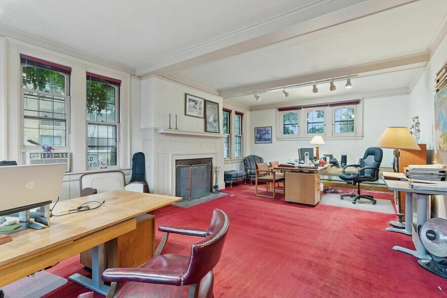 More Photos Of 2318 S 1st Ave, Minneapolis Office For Sale