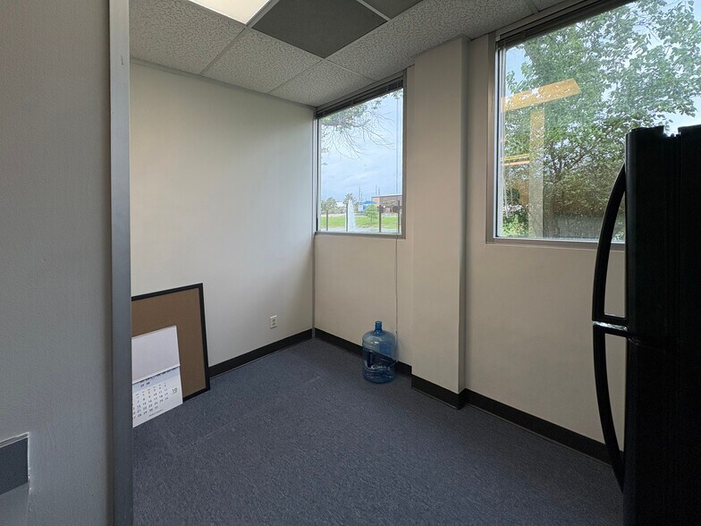 More Photos Of , Tomball Office For Sale