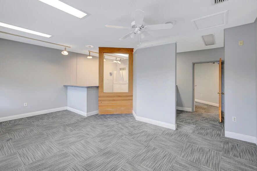 More Photos Of 1511 Indian Rocks Rd S, Largo Medical For Lease