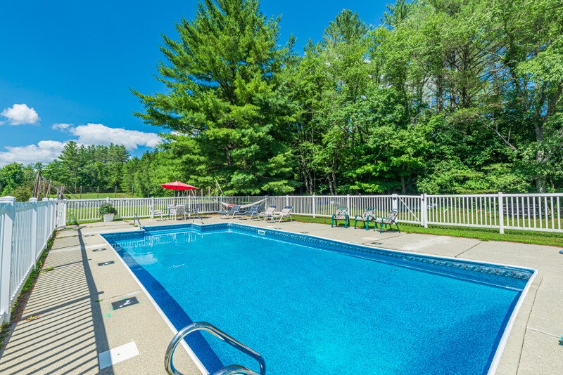 More Photos Of 132 Landgrove Rd, Landgrove Hotel For Sale