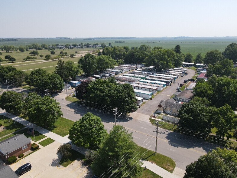 More Photos Of 1 Mahoning Ave, Rantoul Multifamily For Sale