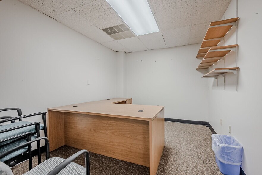 More Photos Of 77 E Main St, Newark Loft Creative Space For Sale