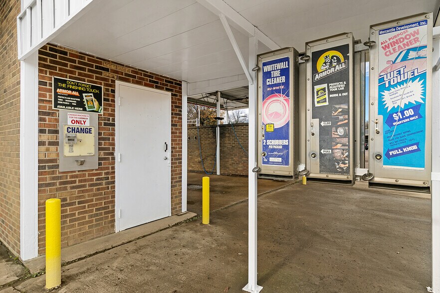 More Photos Of 1045 N 1st St, Milan Carwash For Sale