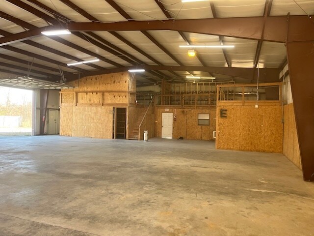 More Photos Of 1488 June Self Dr, Springdale Warehouse For Lease