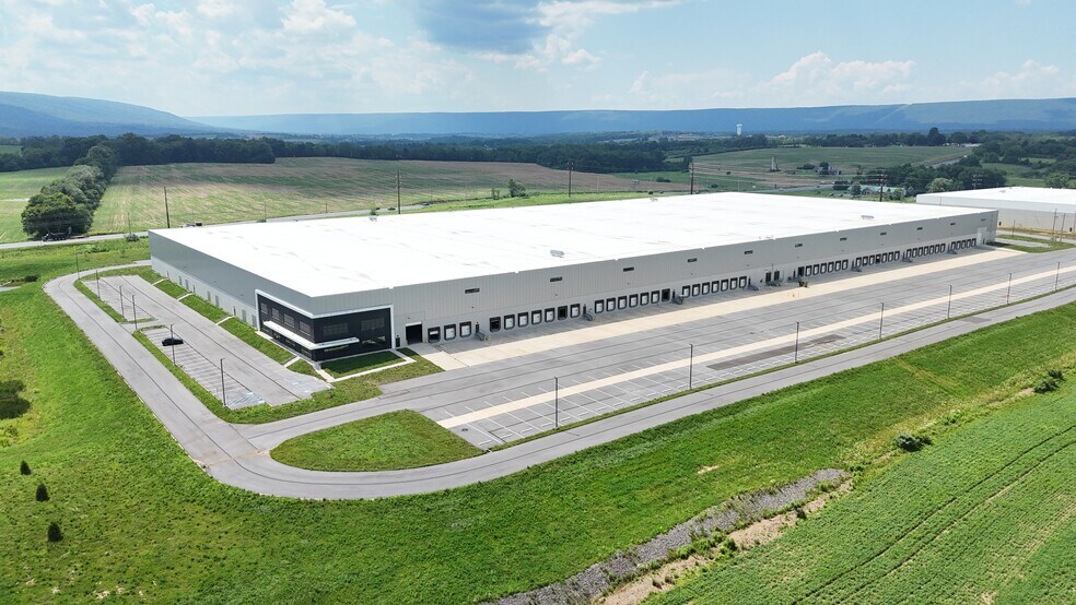 More Photos Of 198 Enterprise Blvd, Allenwood Unknown For Lease