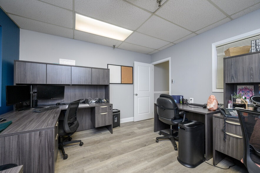 More Photos Of 727 Raritan Rd, Clark Office For Lease