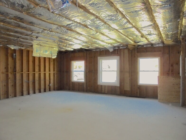 More Photos Of 97 Main St, Vernon Schools For Sale