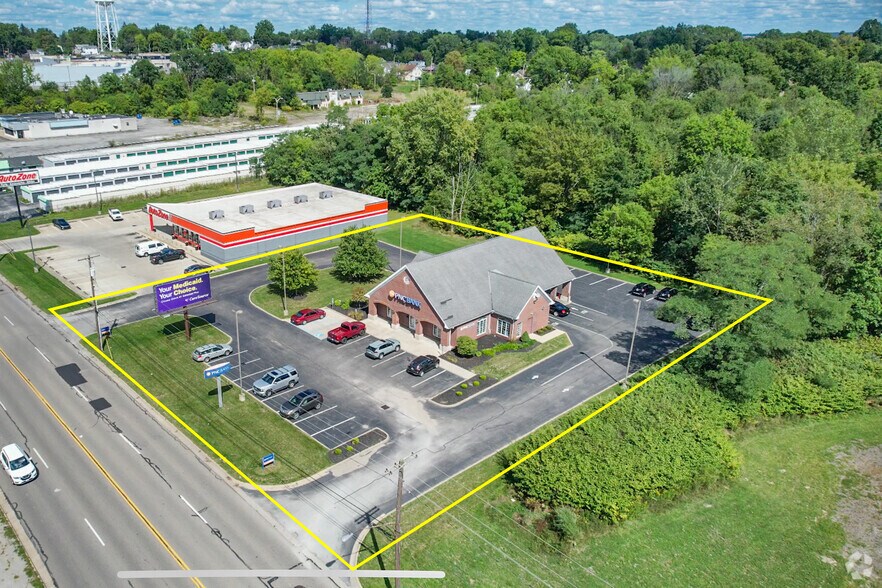 More Photos Of 151 S Meridian Rd, Youngstown Bank For Sale