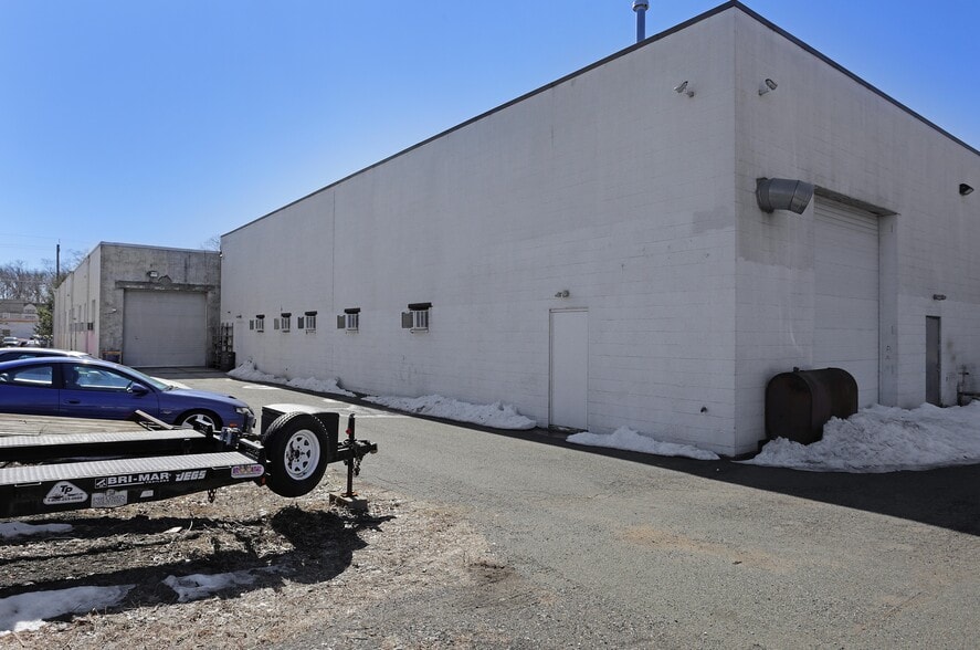 More Photos Of 110 South Ave, Garwood Distribution For Lease