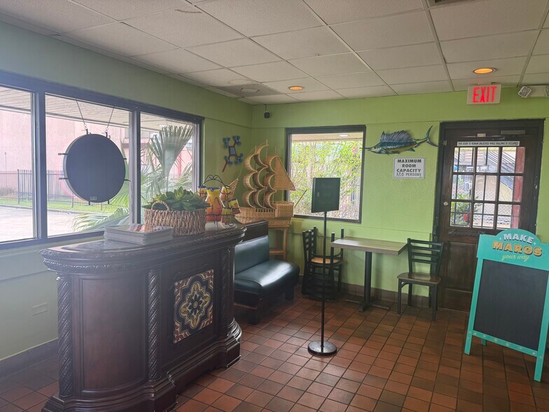More Photos Of 9902 Gulf Fwy, Houston Restaurant For Sale
