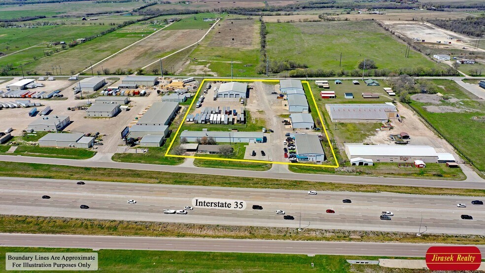 More Photos Of 7766 N Interstate Hwy 35, Temple Warehouse For Lease
