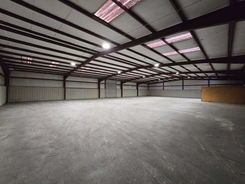 More Photos Of 430-436 Columbia Dr, Carrollton Unknown For Lease