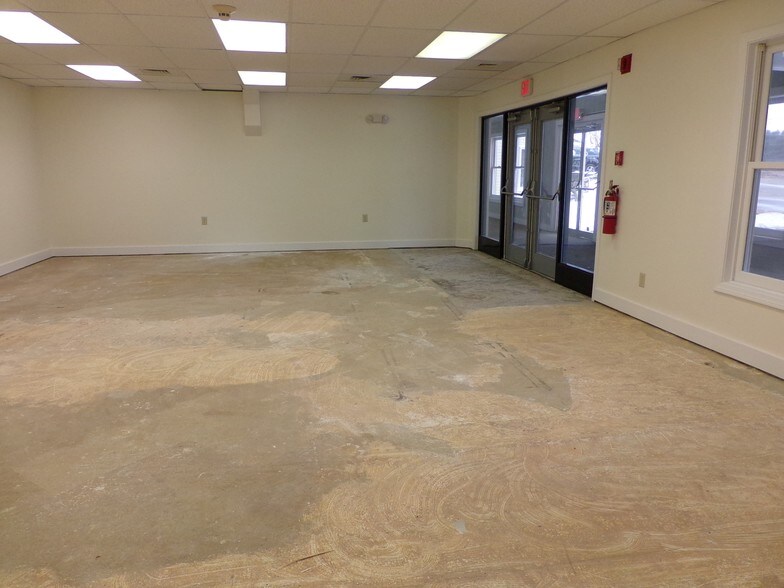 More Photos Of 401 Gilford Ave, Gilford Medical For Sale