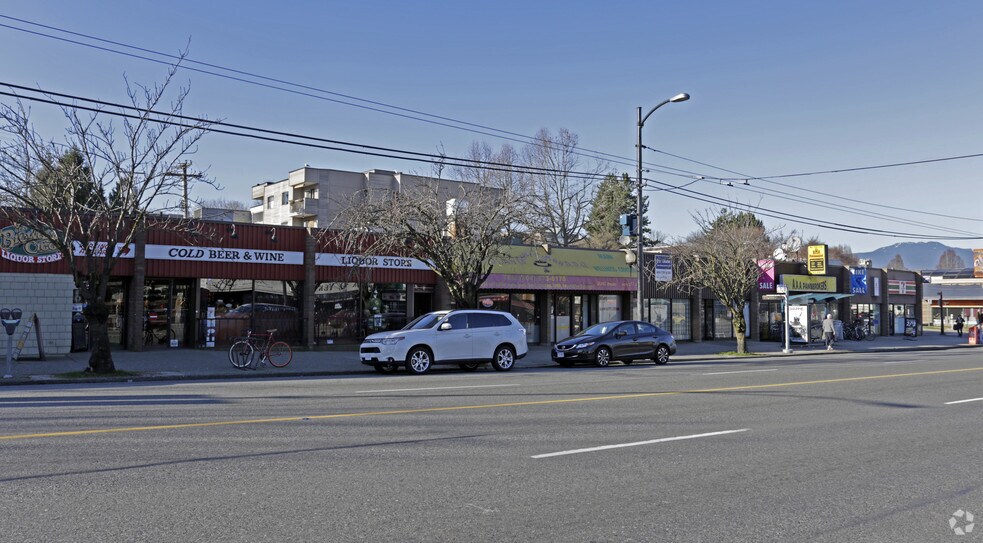 More Photos Of 3011 Main St, Vancouver Storefront For Sale