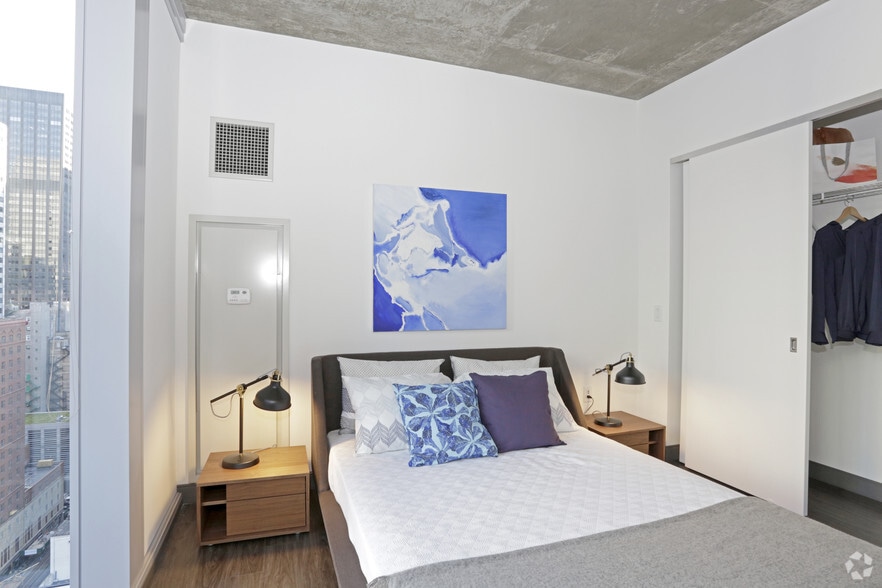 More Photos Of 215 W Lake St, Chicago Apartments For Lease