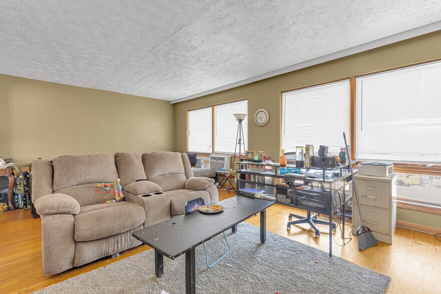 More Photos Of 701-703 Midland Ave, Midland Office Residential For Sale