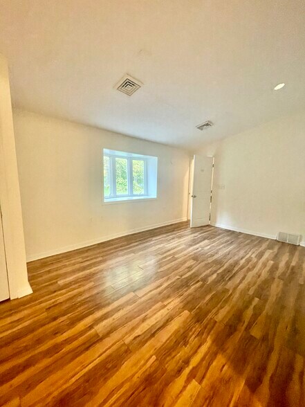 More Photos Of 9541 Horseshoe Island Rd, Clay Specialty For Sale