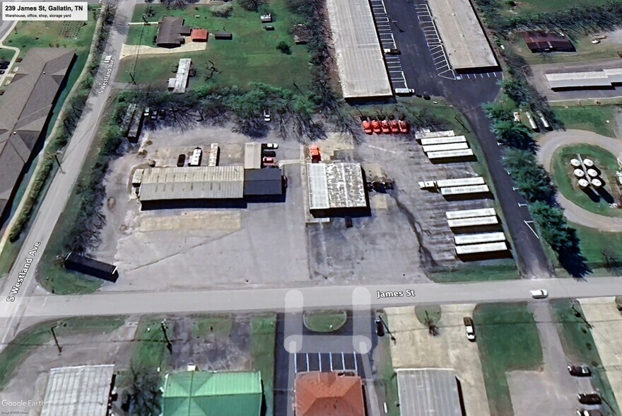 More Photos Of 239 James St, Gallatin Industrial For Sale